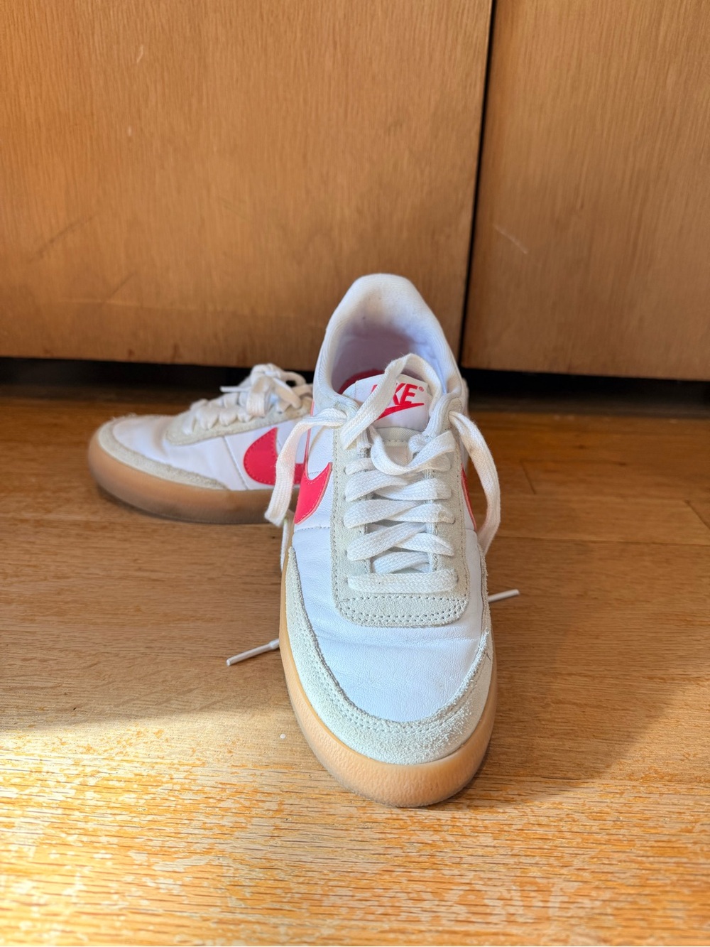 Nike Women’s White Sneakers with Pink Swoosh and Gum Sole